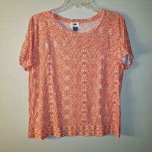 OLD NAVY CORAL AND WHITE GEO PRINT OVERSIZED BOXY TEE SIZE MEDIUM